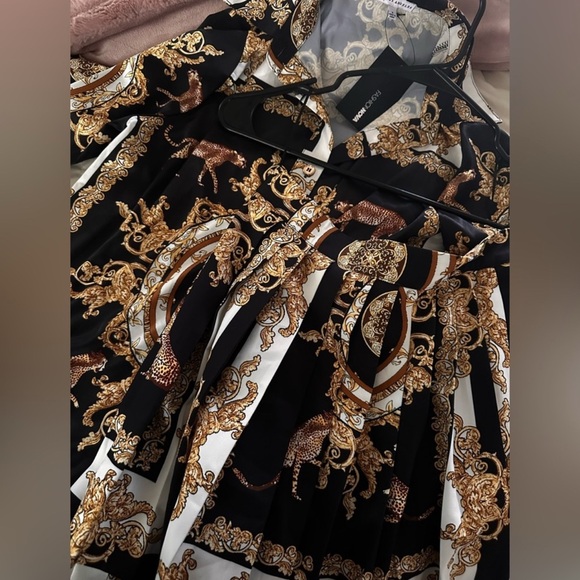 Fashion Nova Black and Gold Baroque Mini Dress - Picture 3 of 3
